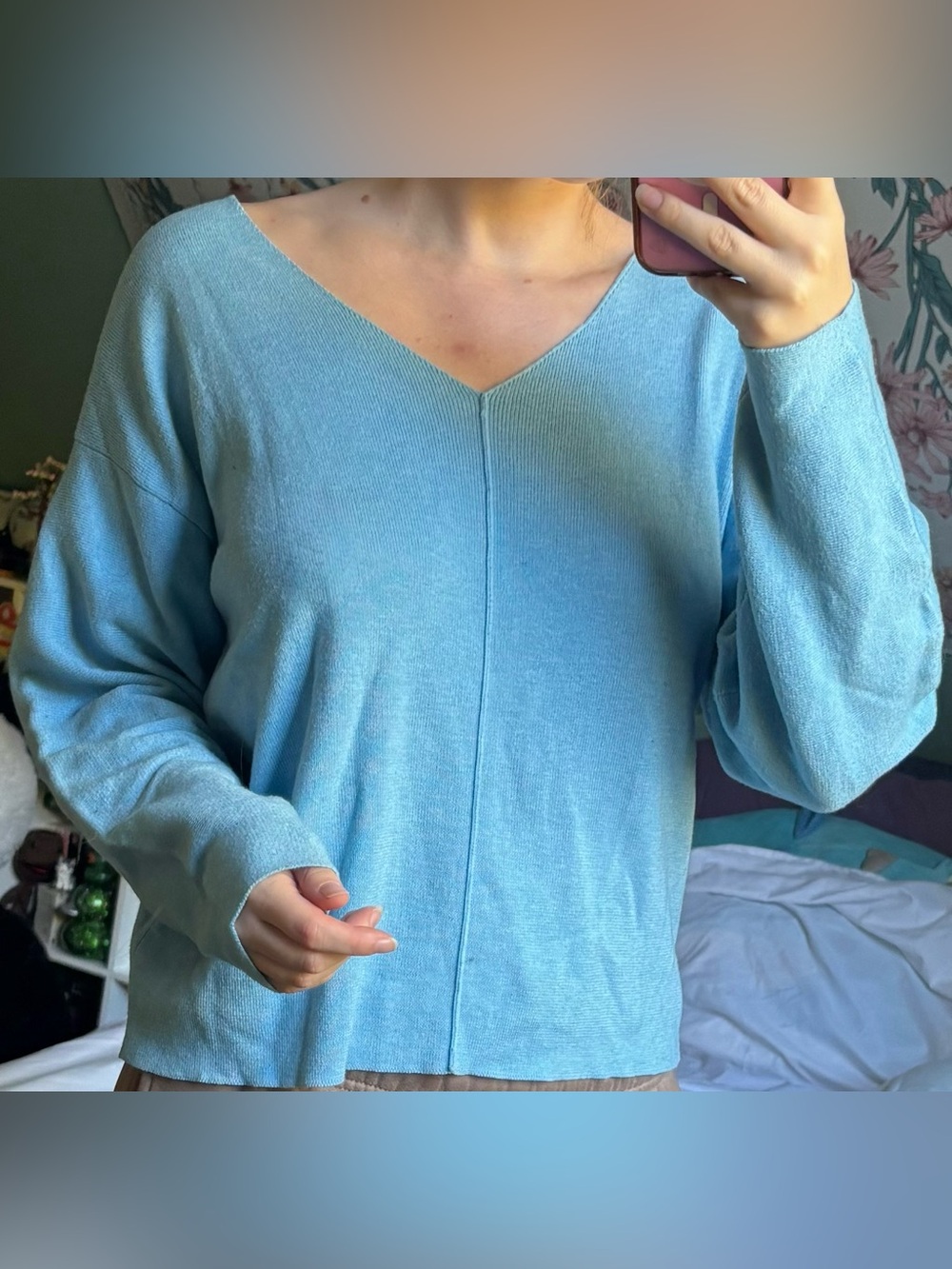 H&M Light Blue V-Neck Relaxed Women's Sweater
